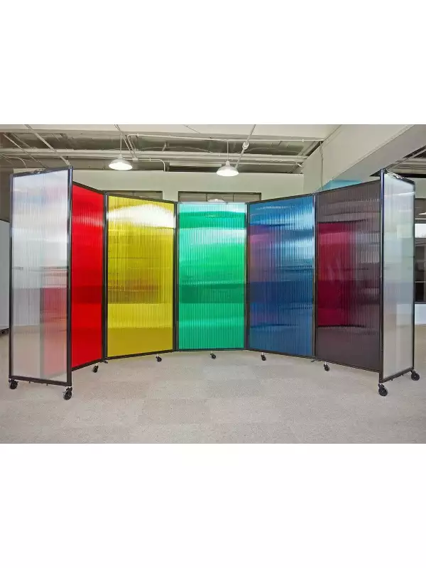 mobilnye-peregorodki-s-sotovym-polikarbonatom-7